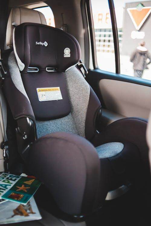 Baby car seat in black